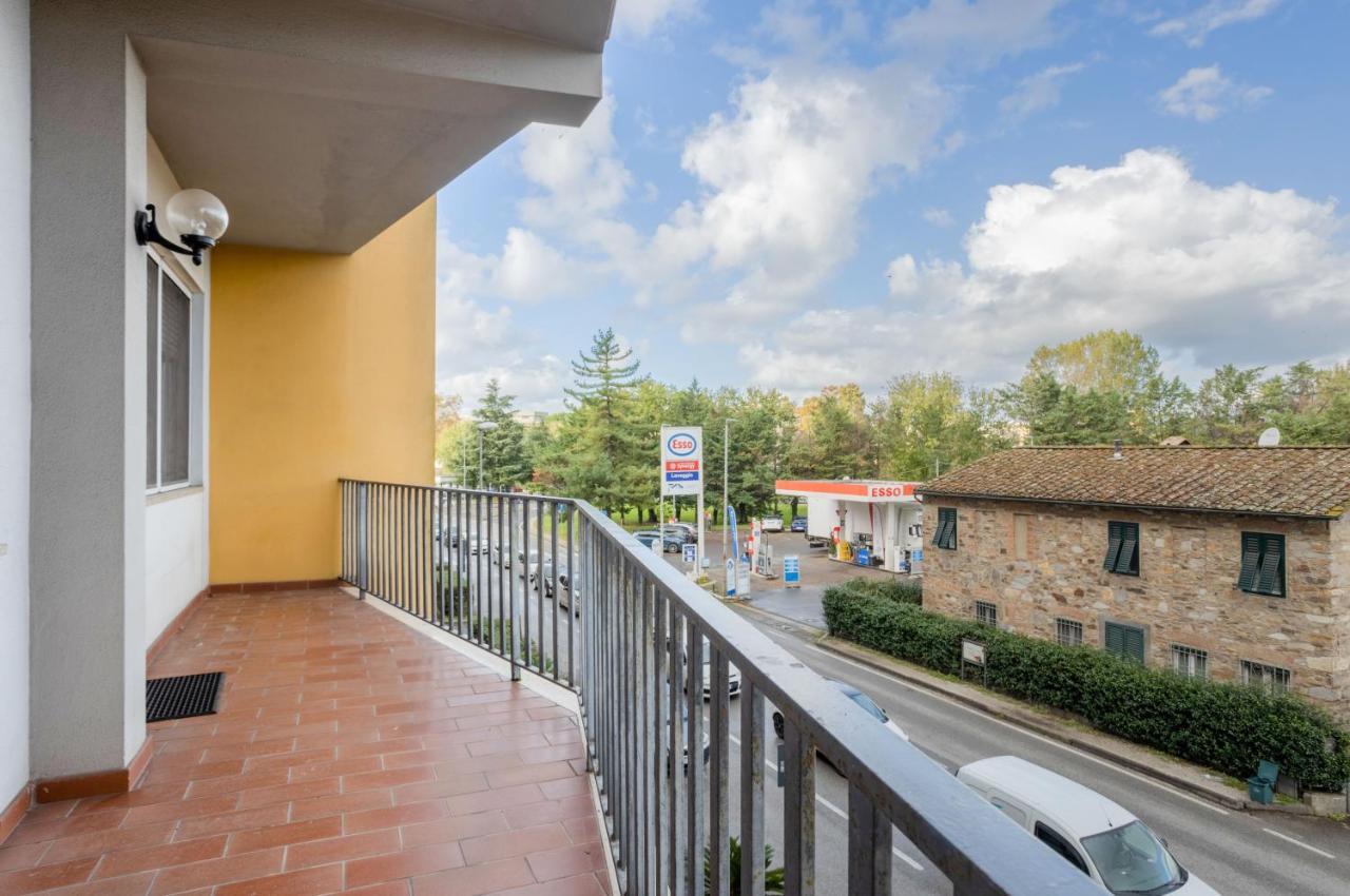 Lucca Roomy Apartment With Balcony And Parking! Exterior photo